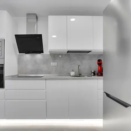 Apartment 7even